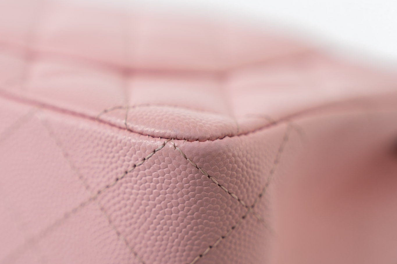 CHANEL Handbag 22C Sakura Pink Small Caviar Quilted Classic Flap Light Gold Hardware - Redeluxe