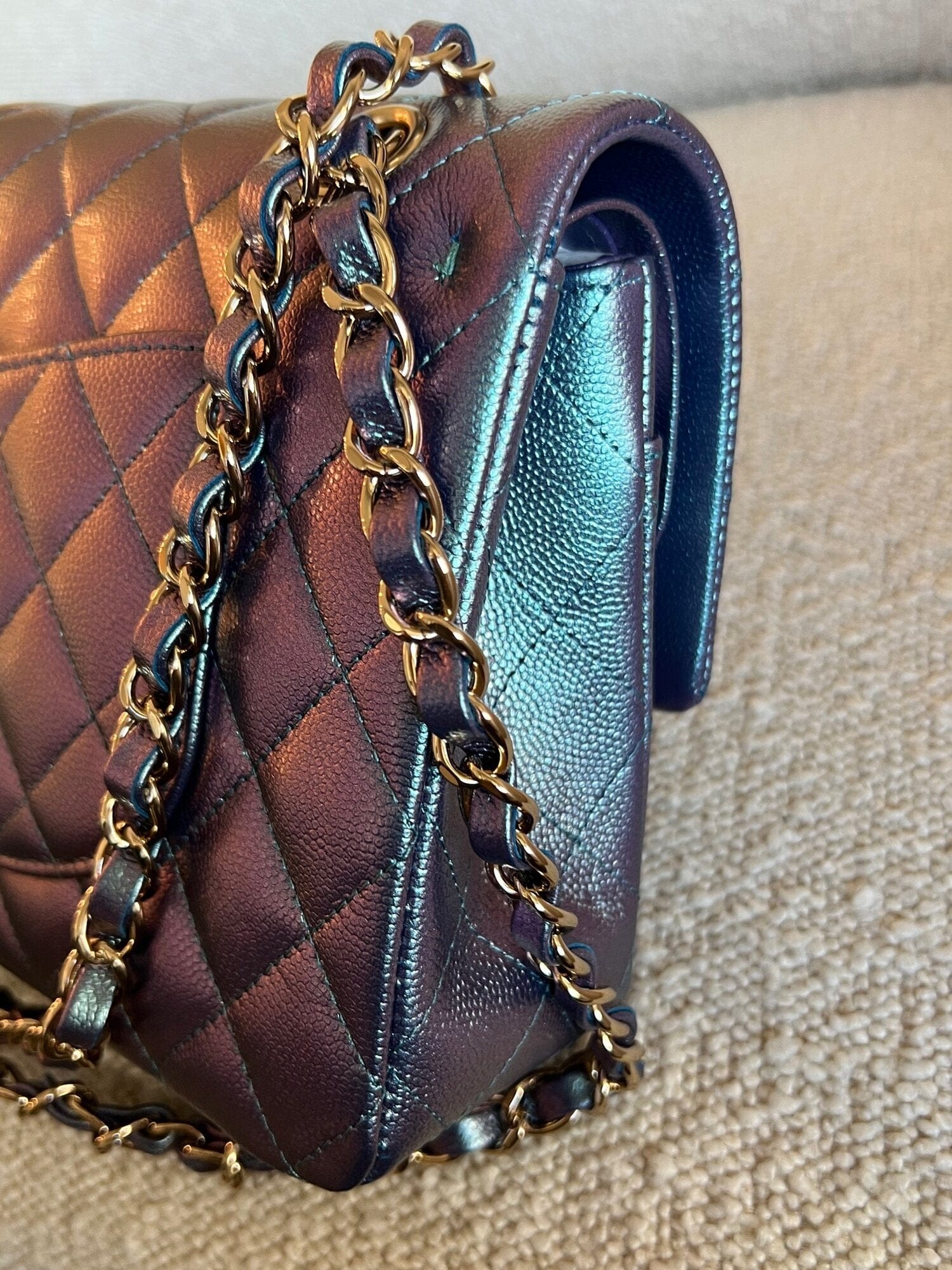 CHANEL 手袋　紫 Chanel 22P Quilted Coco Handle Pink / Purple Iridescent