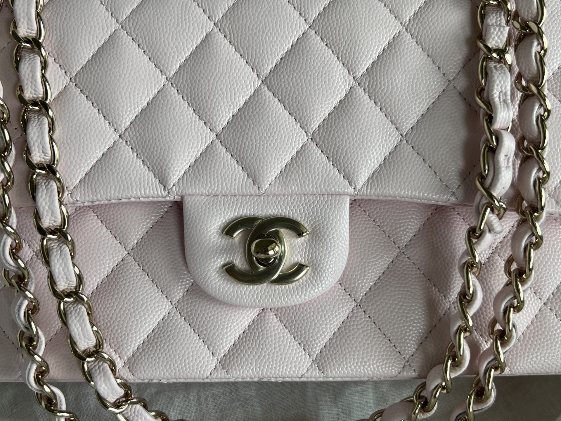 CHANEL Handbag 22P Light Pink Caviar Quilted Classic Flap Medium LGHW - Redeluxe