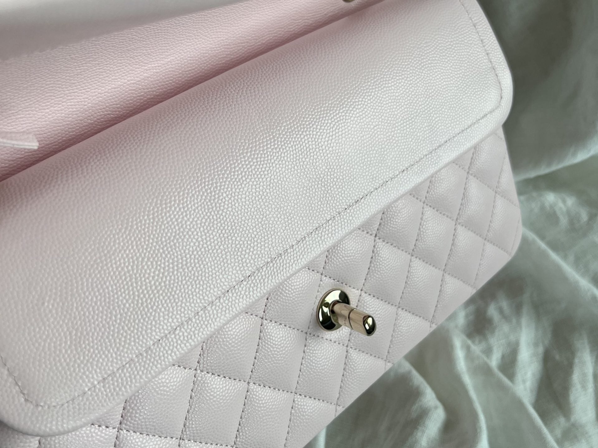 CHANEL Handbag 22P Light Pink Caviar Quilted Classic Flap Medium LGHW - Redeluxe