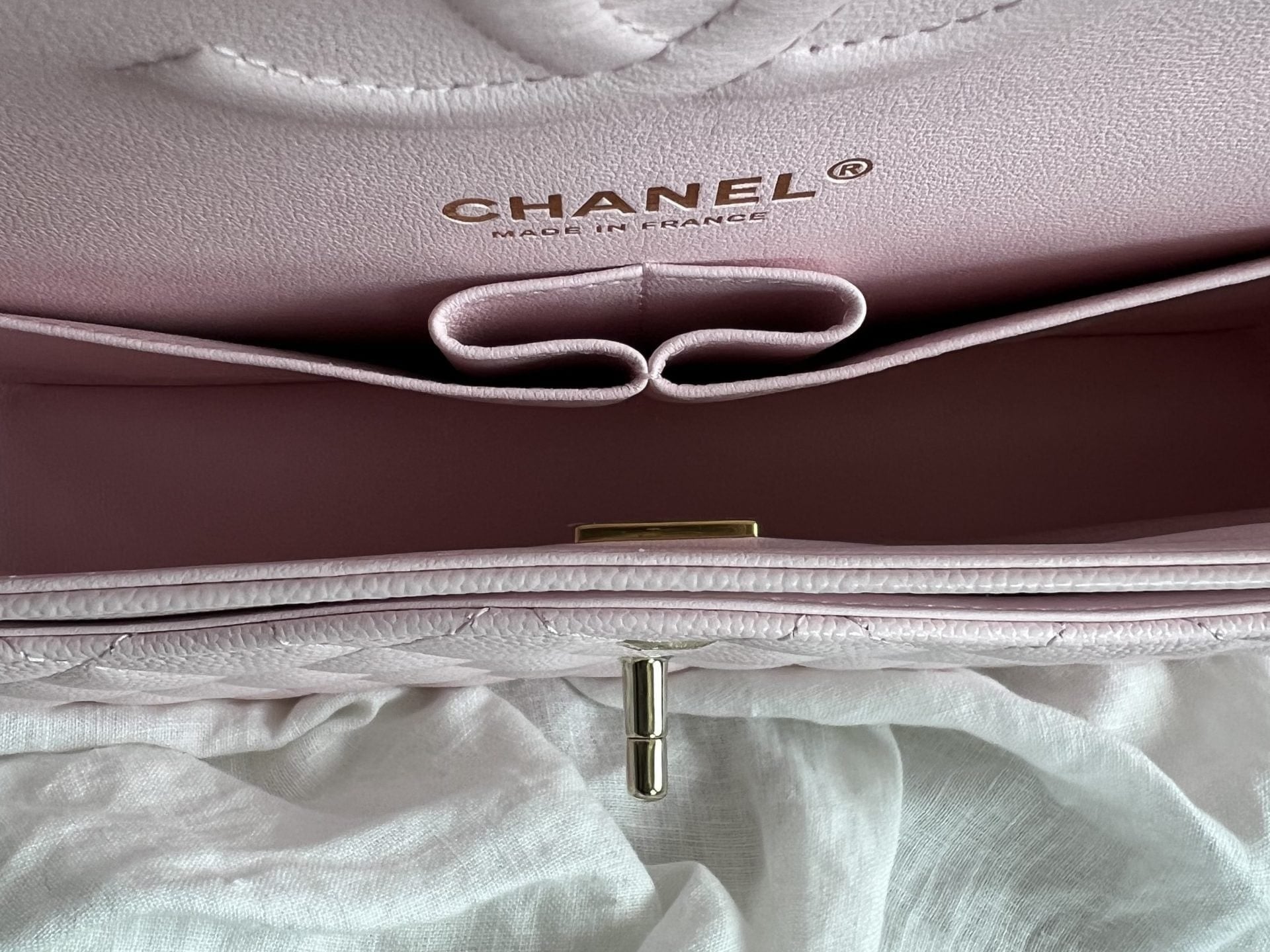 CHANEL Handbag 22P Light Pink Caviar Quilted Classic Flap Medium LGHW - Redeluxe