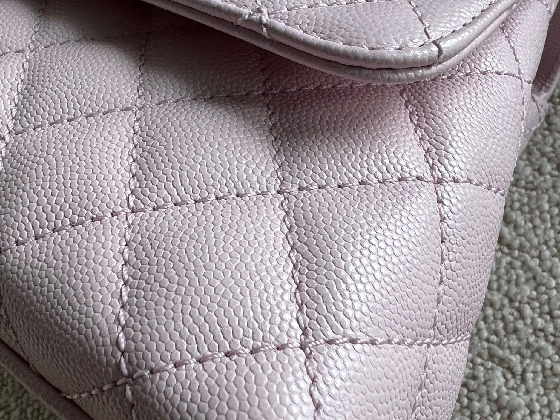 CHANEL Handbag 22P Light Pink Caviar Quilted Coco Handle Medium LGHW - Redeluxe