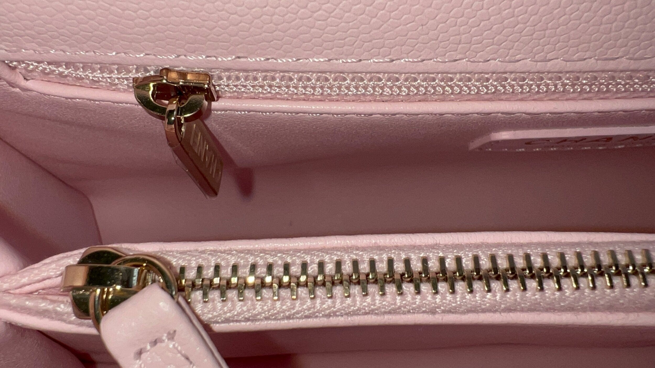 CHANEL Handbag 22P Light Pink Caviar Quilted Coco Handle Medium LGHW - Redeluxe