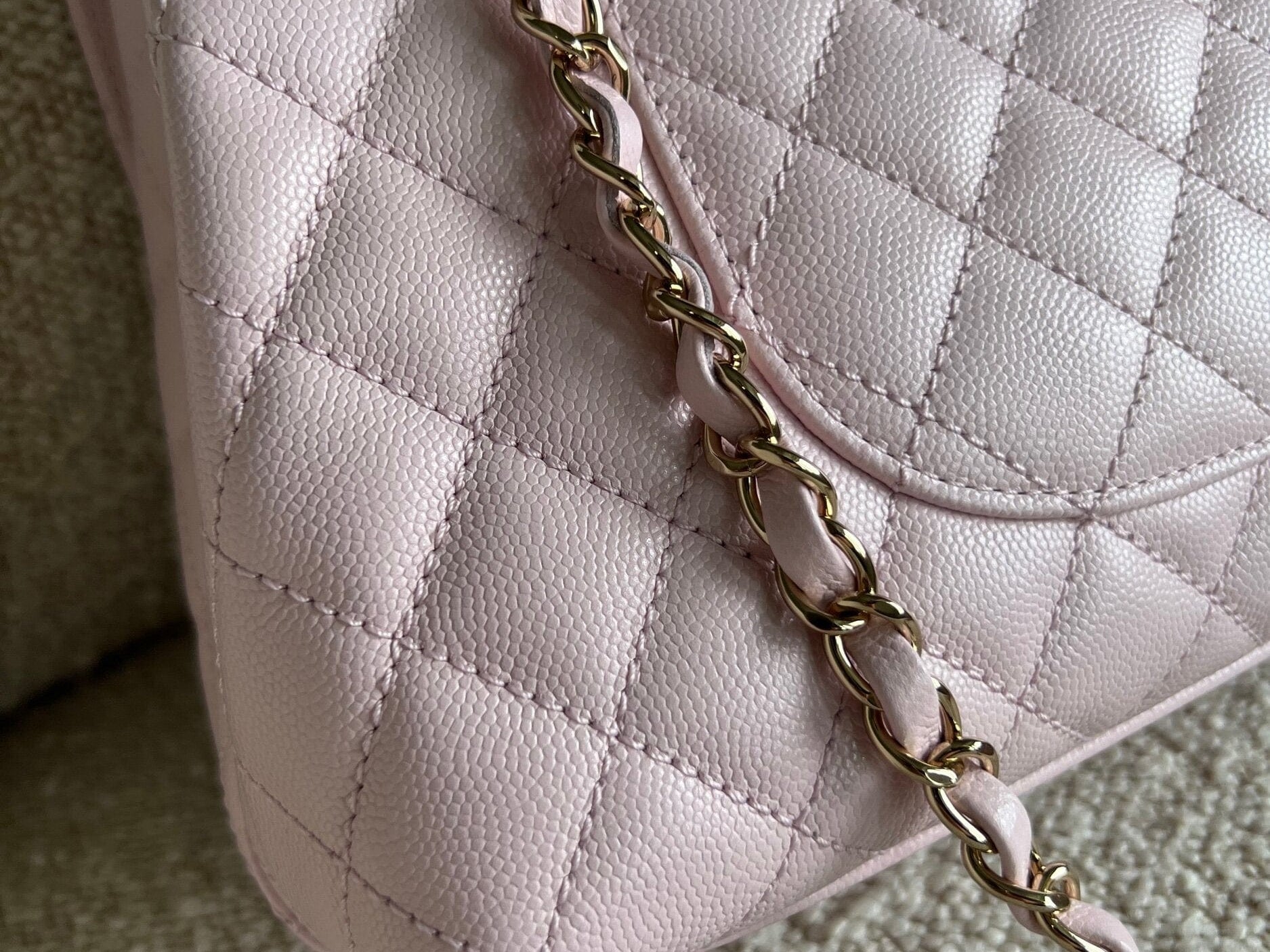 CHANEL Handbag 22P Light Pink Caviar Quilted Coco Handle Medium LGHW - Redeluxe
