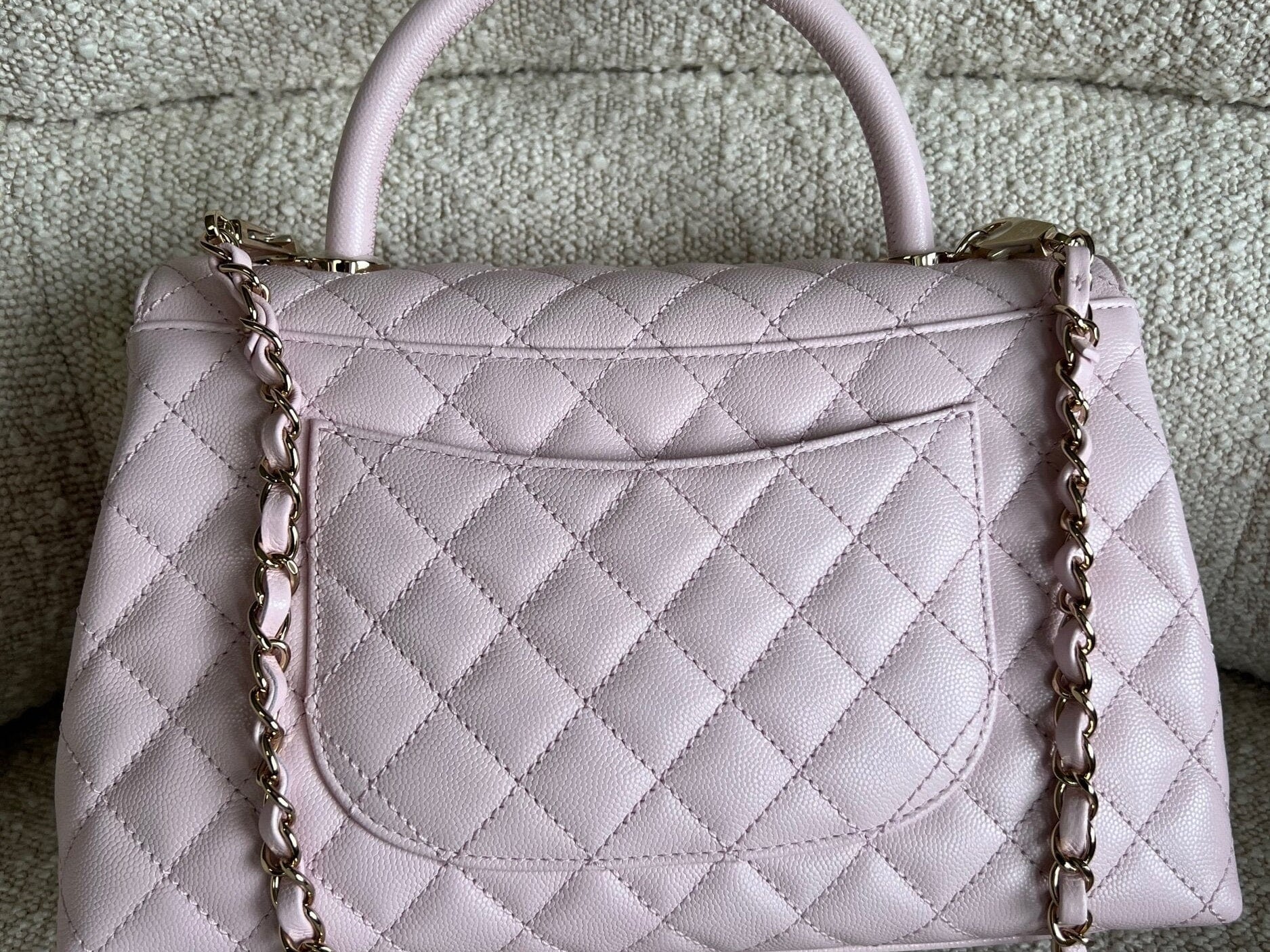 CHANEL Handbag 22P Light Pink Caviar Quilted Coco Handle Medium LGHW - Redeluxe
