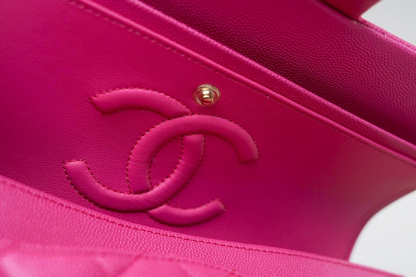 CHANEL Handbag 22P Pink Caviar Quilted Classic Flap Medium Light Gold Hardware - Redeluxe