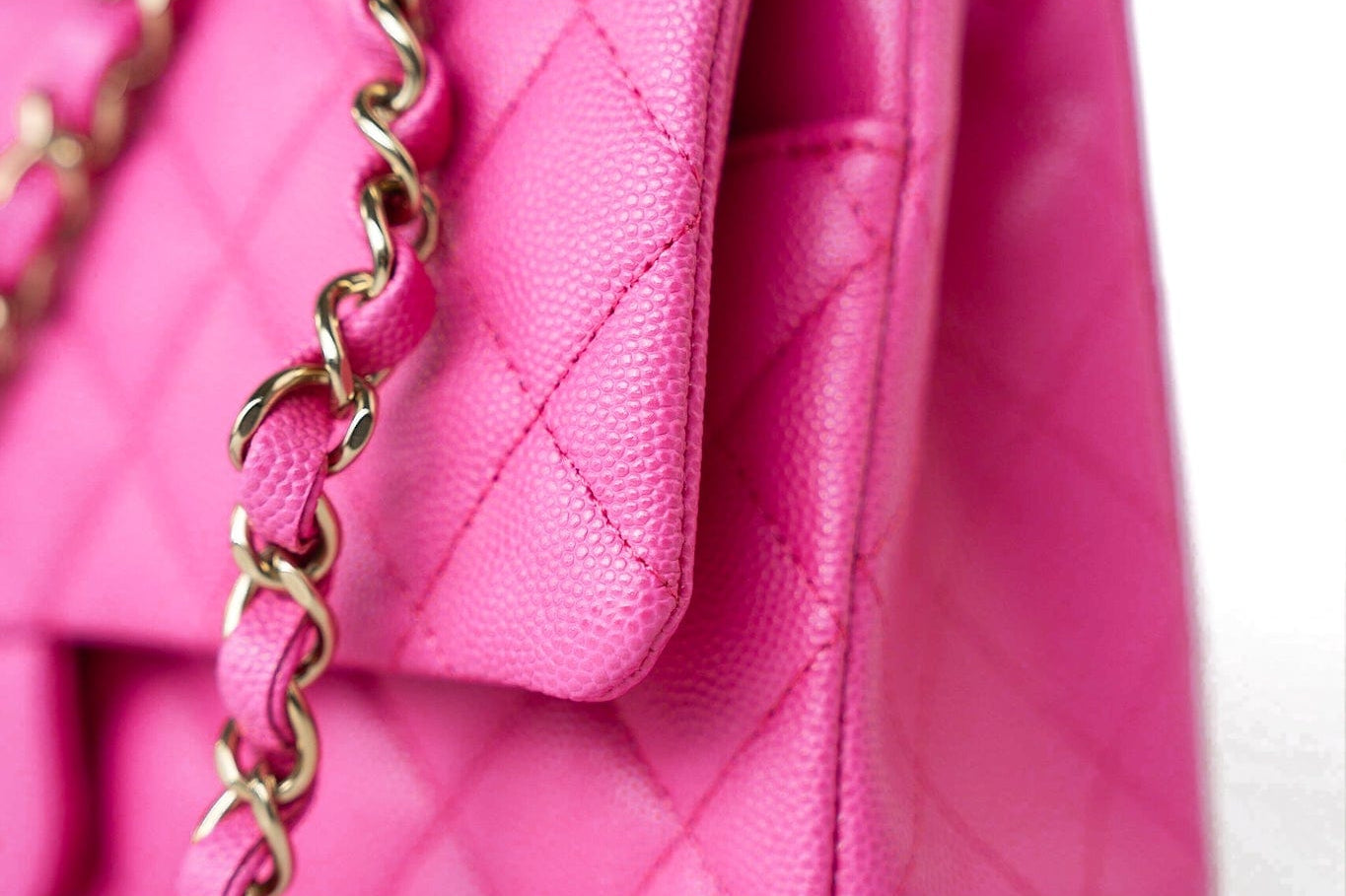 CHANEL Handbag 22P Pink Caviar Quilted Classic Flap Medium Light Gold Hardware - Redeluxe