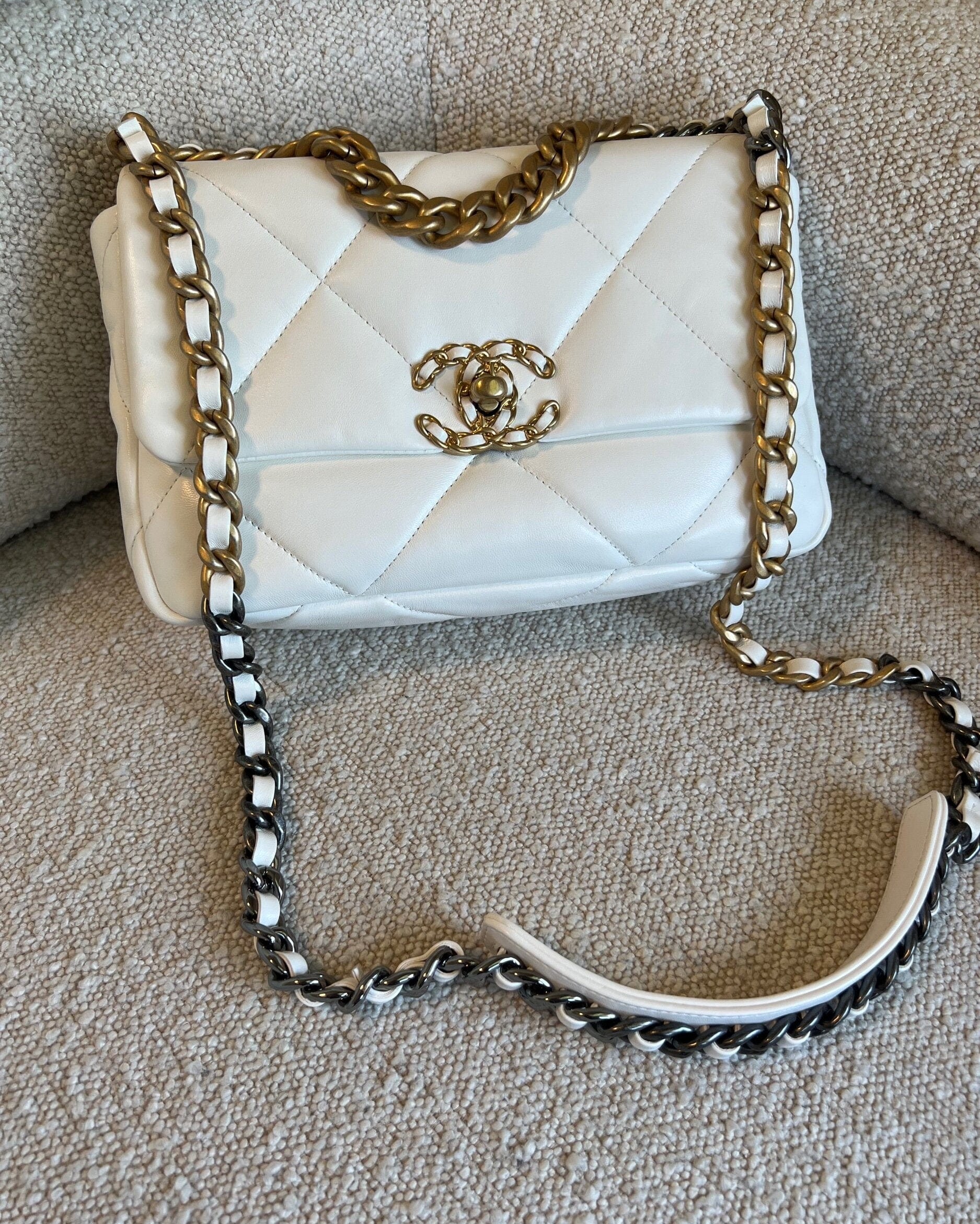 CHANEL Handbag 22P White Lambskin Quilted 19 Flap Small MHW - Redeluxe