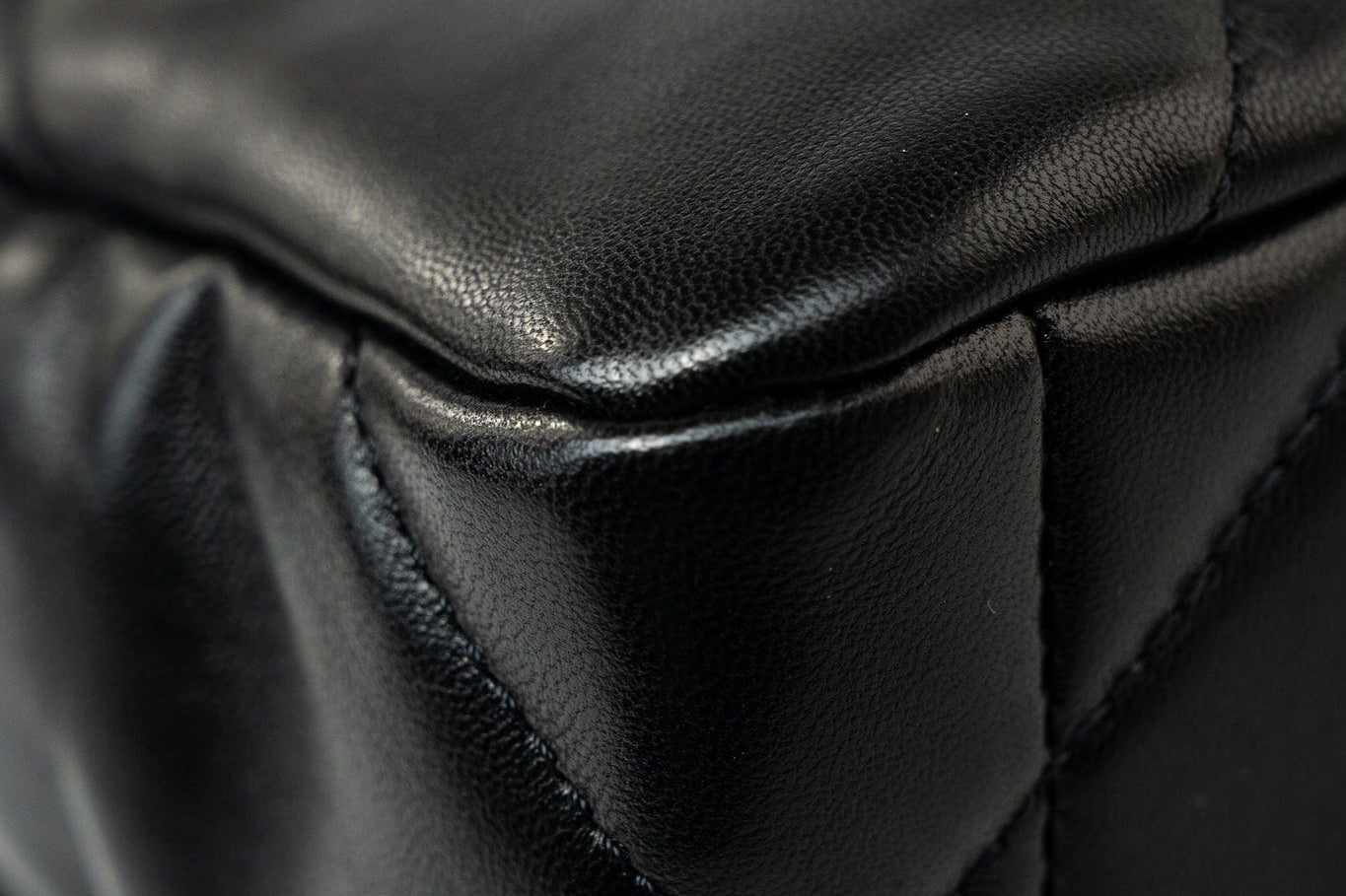 CHANEL Handbag 22S Black Lambskin Quilted 19 Flap Small Mixed Reverse Hardware - Redeluxe