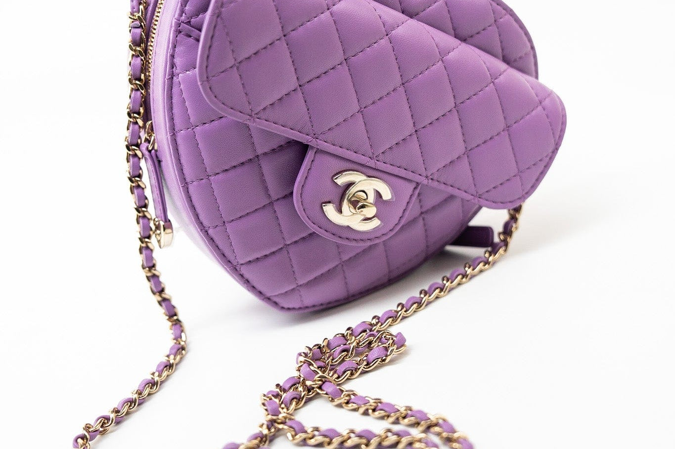 CHANEL Handbag 22S CC In Love Purple Lambskin Quilted Large Heart Bag - Redeluxe