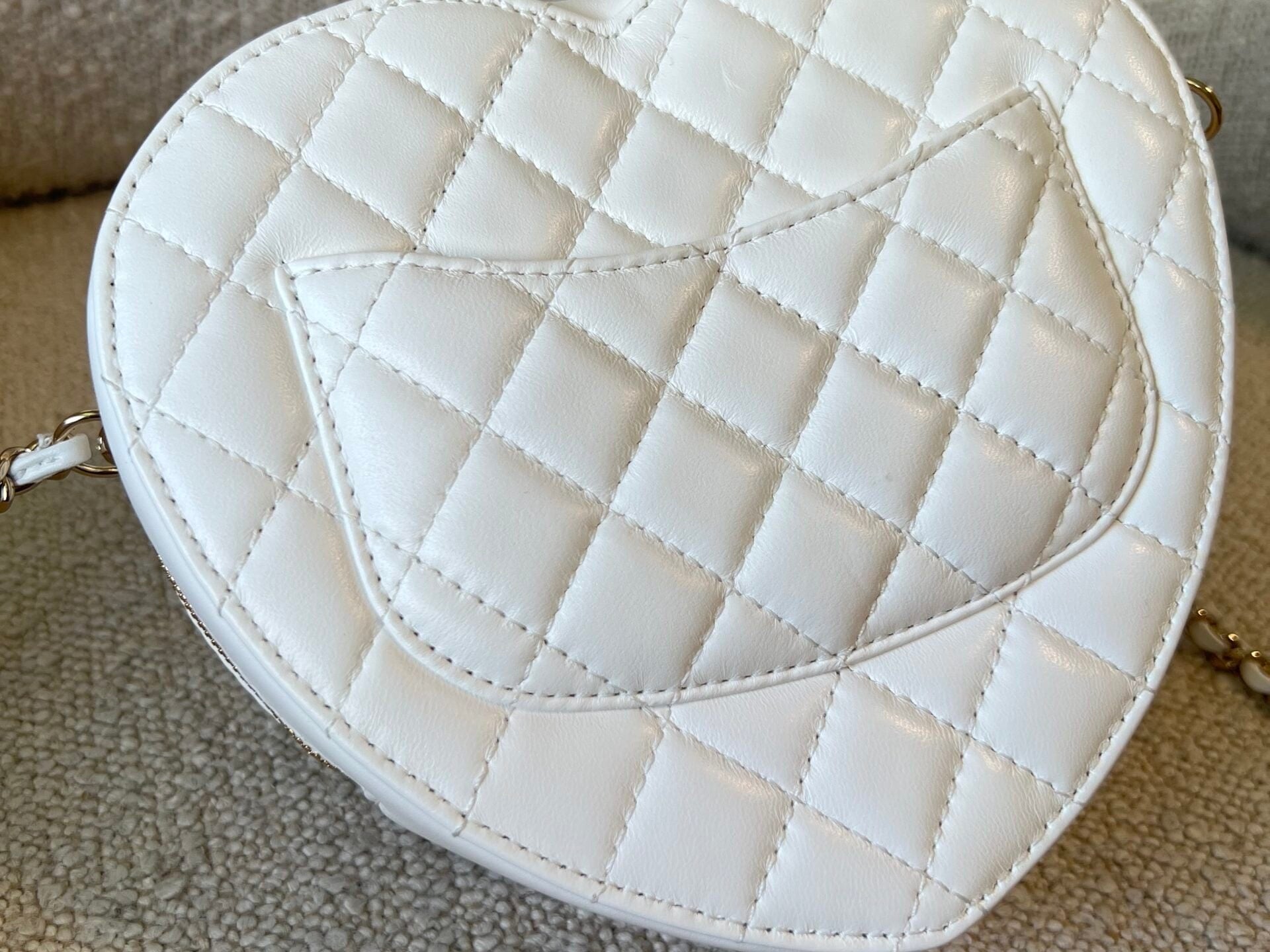 CHANEL Handbag 22S CC In Love White Lambskin Quilted Large Heart Bag LGHW - Redeluxe