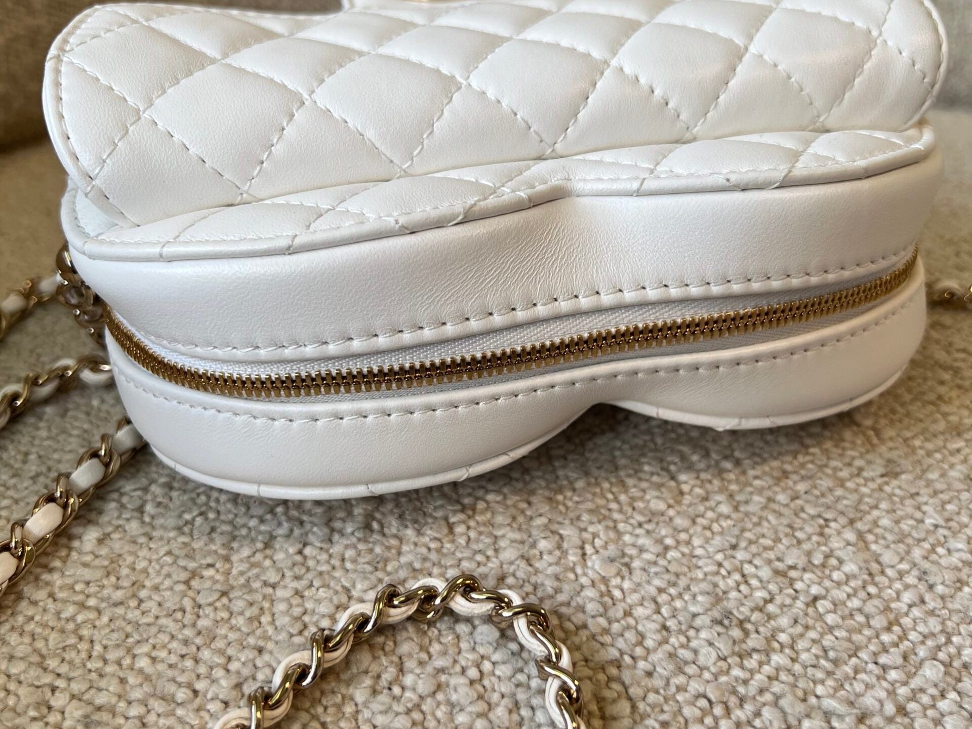 CHANEL Handbag 22S CC In Love White Lambskin Quilted Large Heart Bag LGHW - Redeluxe