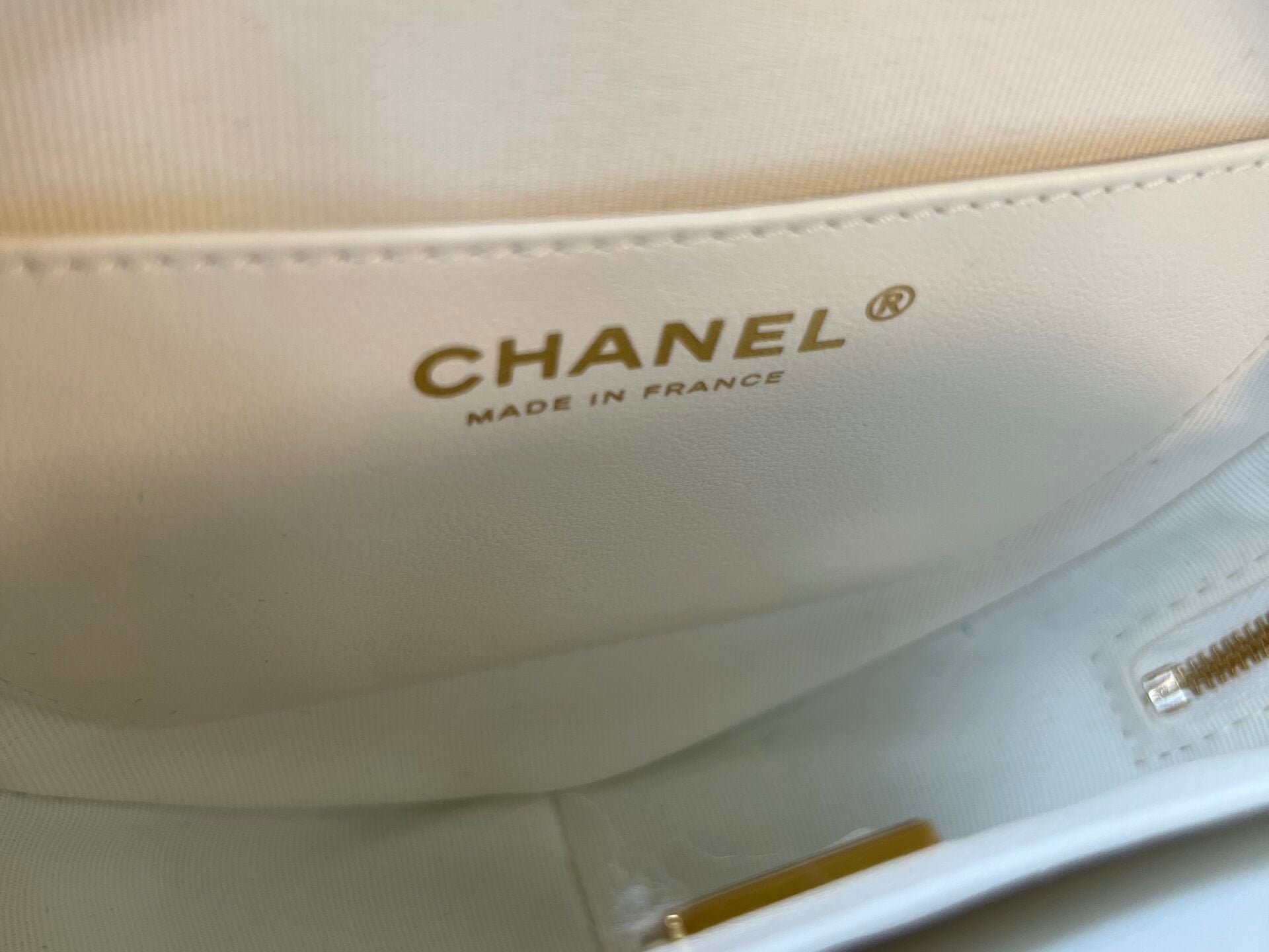CHANEL Handbag 22S CC In Love White Lambskin Quilted Large Heart Bag LGHW - Redeluxe