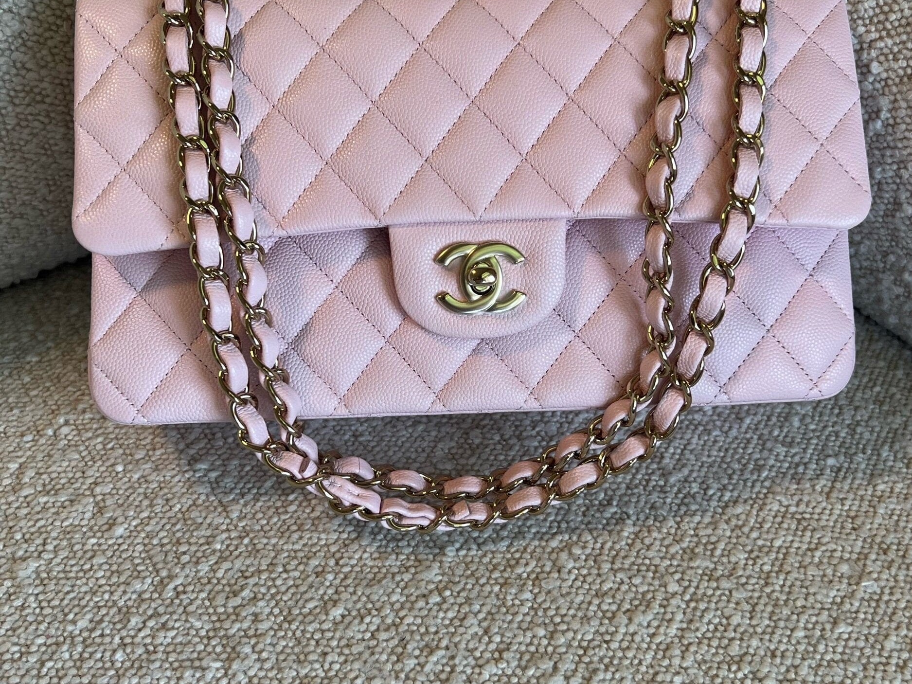 CHANEL Handbag 22S Light Pink Caviar Quilted Classic Flap Medium LGHW - Redeluxe