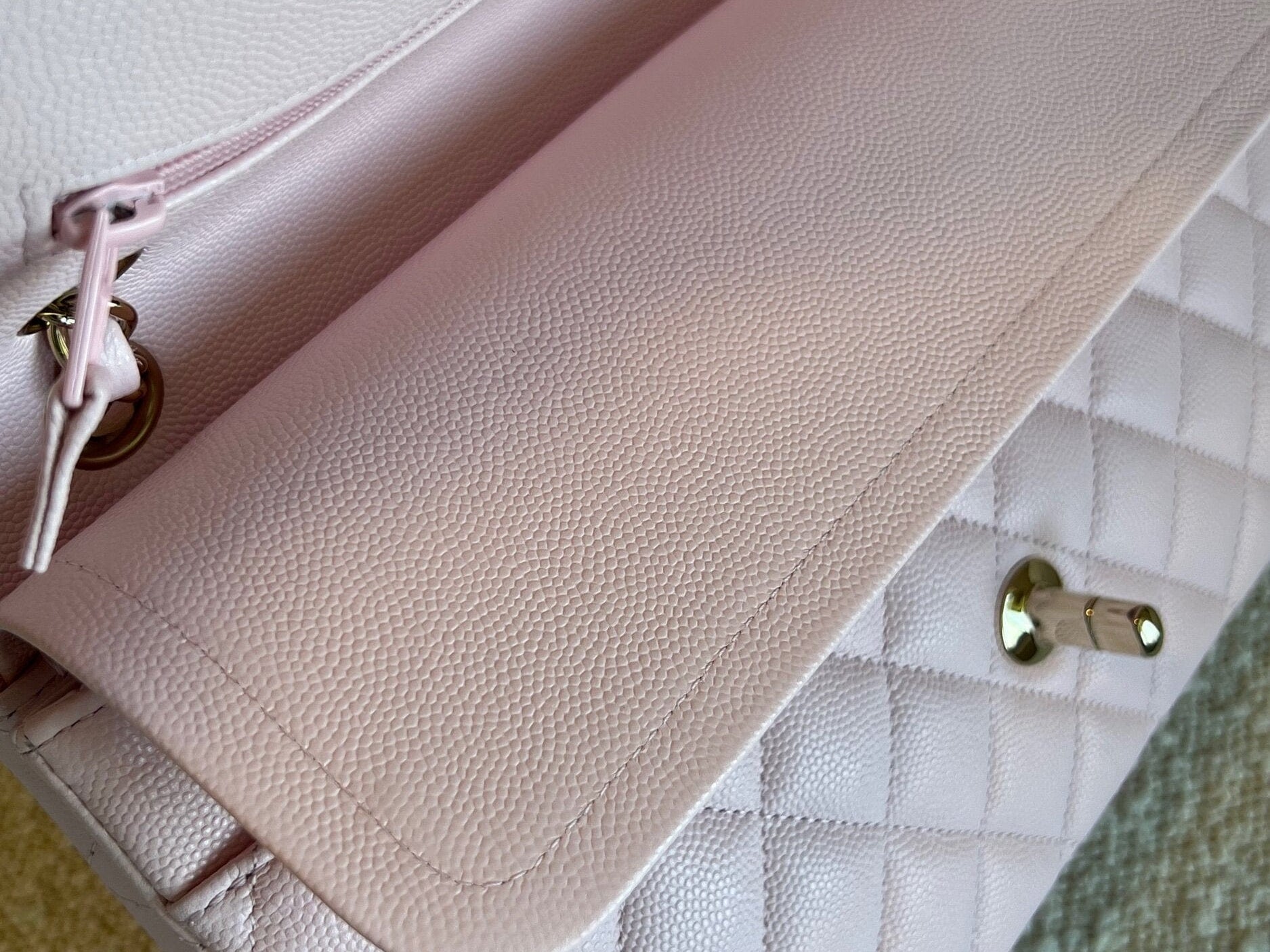 CHANEL Handbag 22S Light Pink Caviar Quilted Classic Flap Medium LGHW - Redeluxe