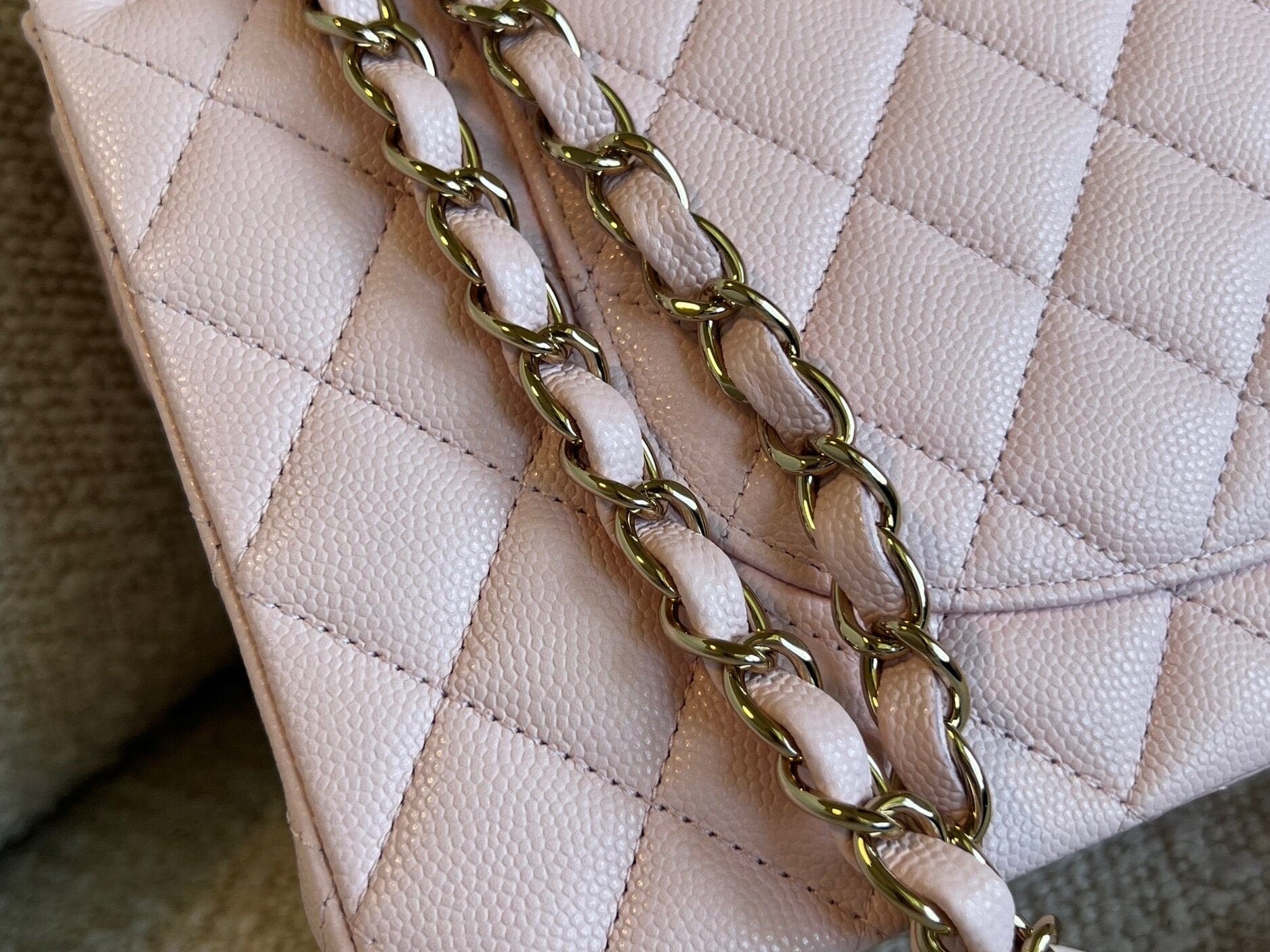CHANEL Handbag 22S Light Pink Caviar Quilted Classic Flap Medium LGHW - Redeluxe
