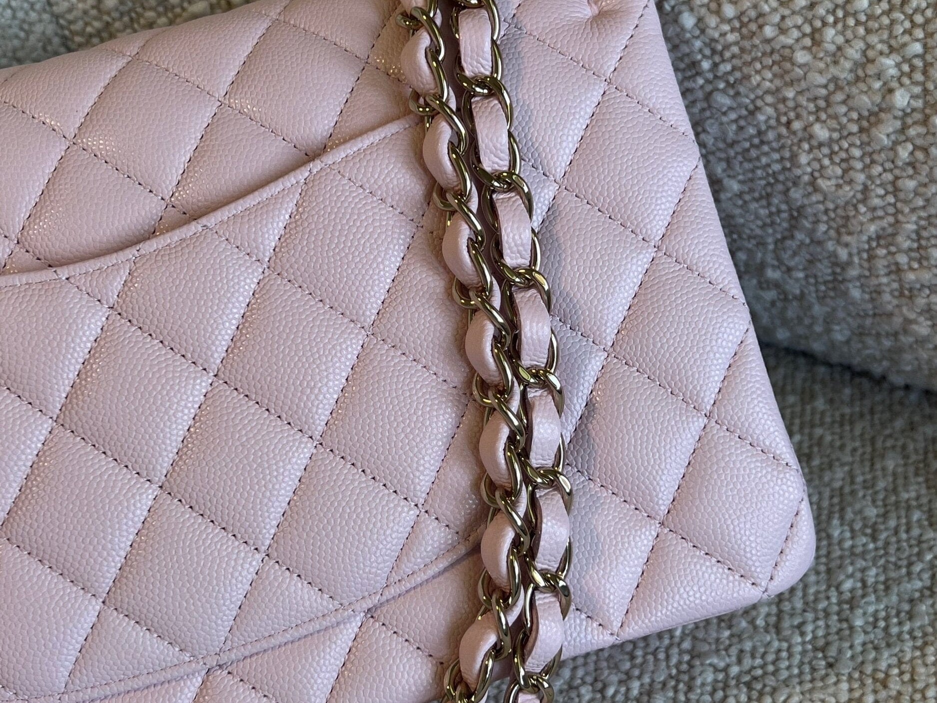 CHANEL Handbag 22S Light Pink Caviar Quilted Classic Flap Medium LGHW - Redeluxe