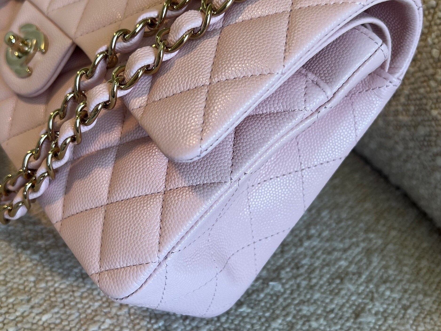 CHANEL Handbag 22S Light Pink Caviar Quilted Classic Flap Medium LGHW - Redeluxe