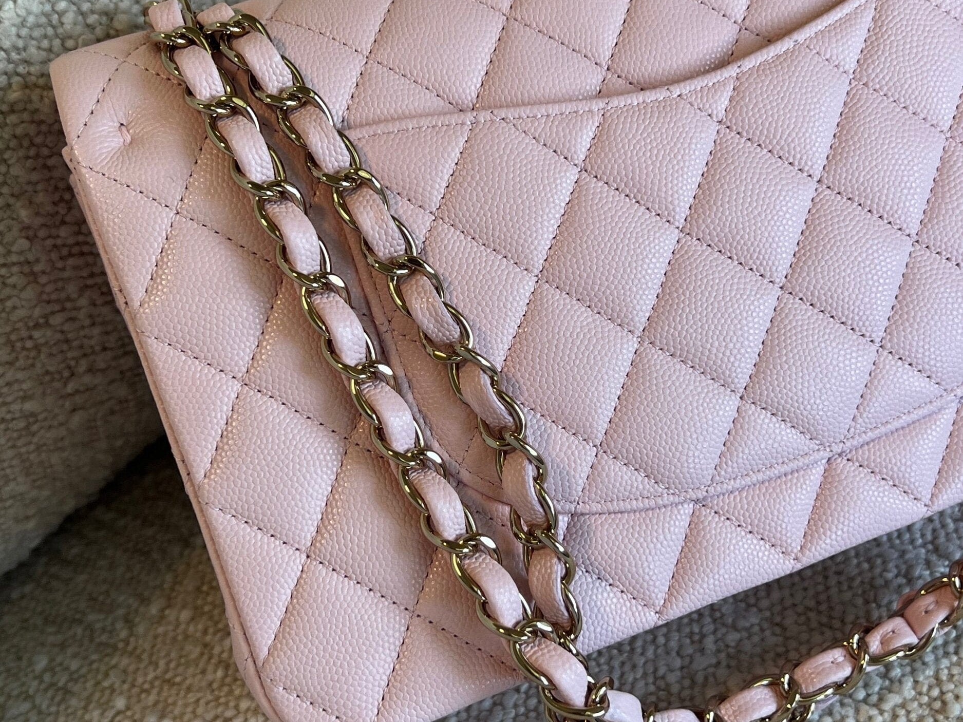 CHANEL Handbag 22S Light Pink Caviar Quilted Classic Flap Medium LGHW - Redeluxe