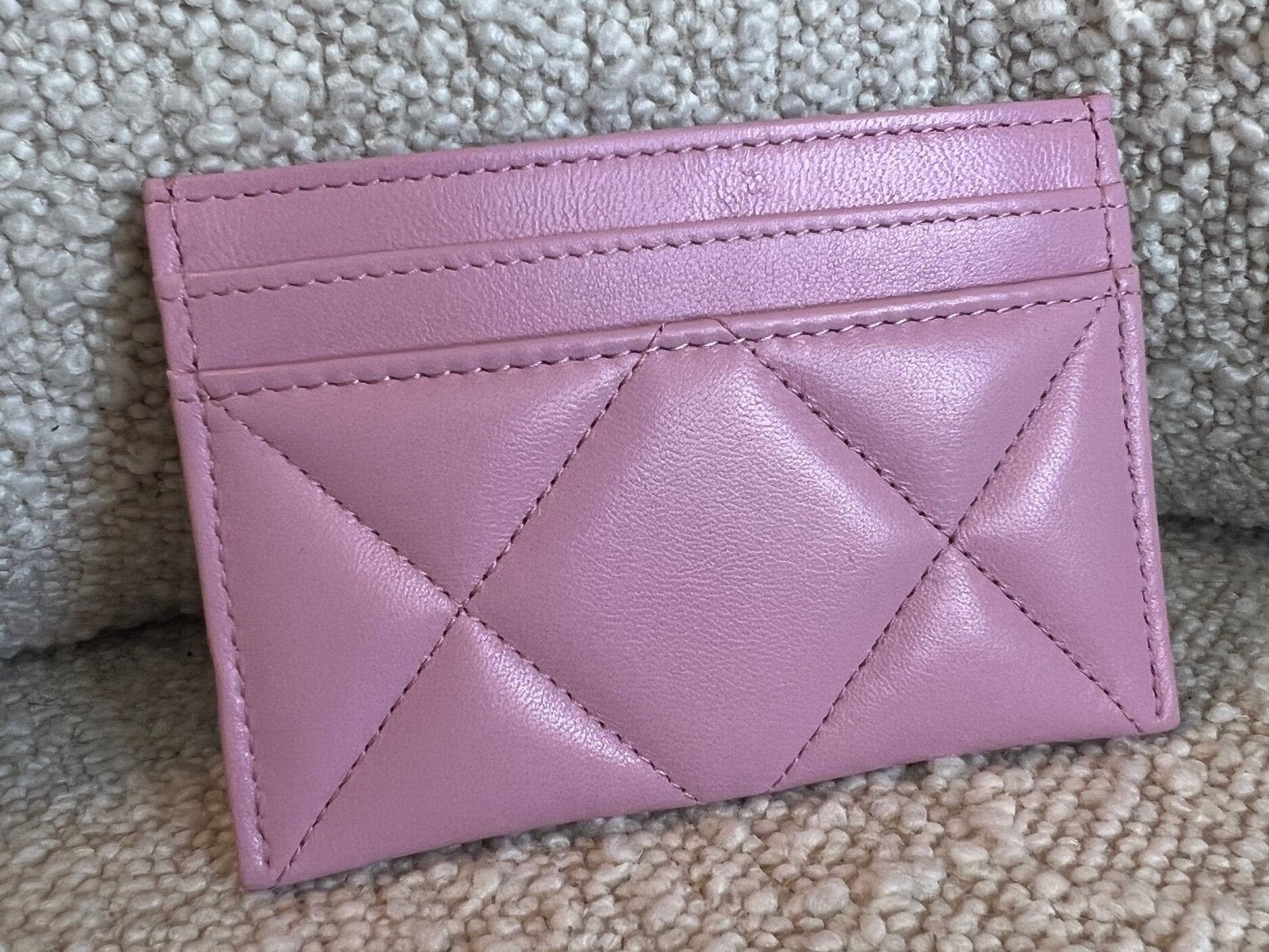 CHANEL Handbag 22S Pink 19 Flap Card Holder - Redeluxe
