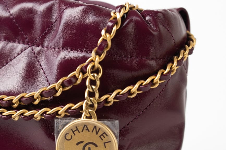 CHANEL Handbag 23S Mini 22 Drawstring Bag Burgundy Calfskin Quilted AGHW - Redeluxe