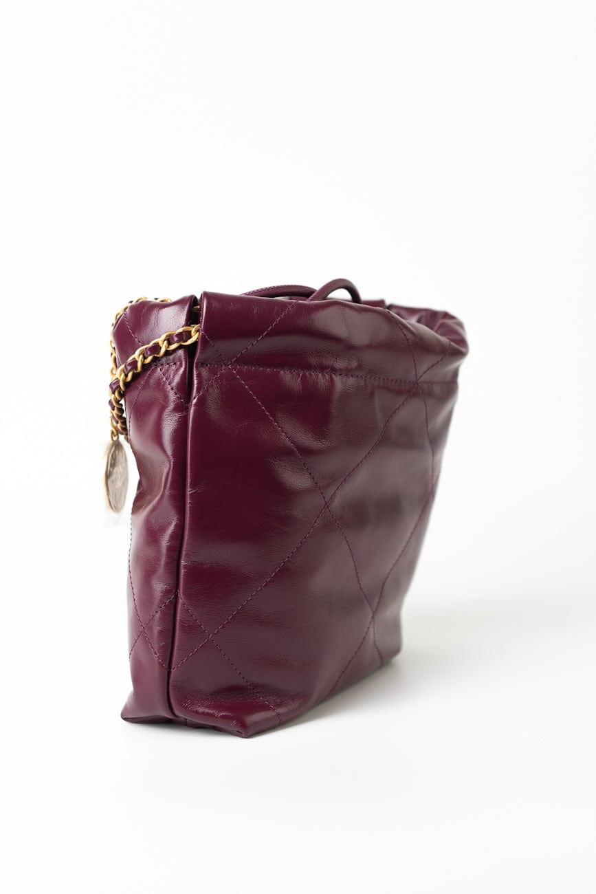 レア　CHANEL バーガンディ ショルダーバッグ Buy 23S Mini 2.2 Drawstring Bag | Luxury Pre-Owned Chanel Handbags