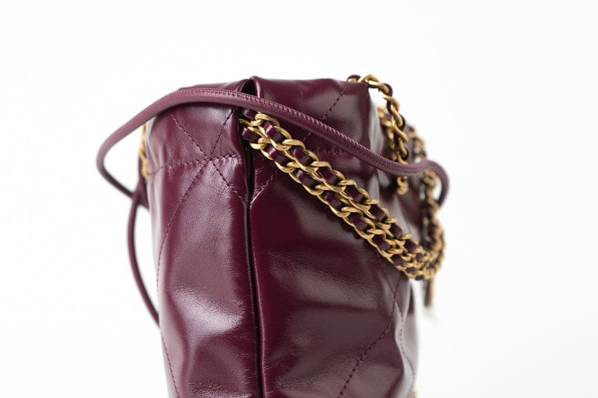 CHANEL Handbag 23S Mini 22 Drawstring Bag Burgundy Calfskin Quilted AGHW - Redeluxe