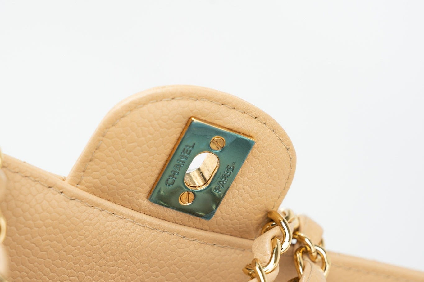 CHANEL Handbag Beige Clair Caviar Quilted Classic Flap Medium Gold Hardware - Redeluxe