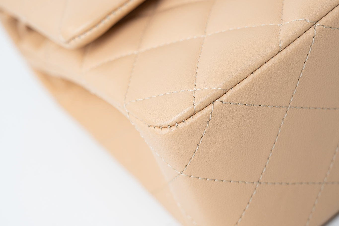 CHANEL Handbag Beige Lambskin Quilted Classic Flap Medium GHW - Redeluxe