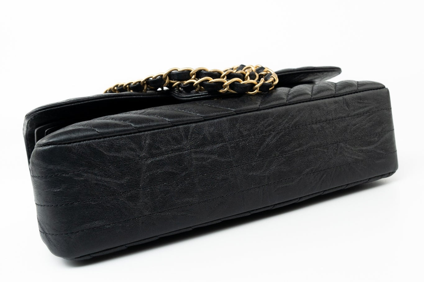 CHANEL Handbag Black 18B Metallic Black Crumpled Calfskin Chevron Classic Flap Medium Aged Gold Hardware - Redeluxe