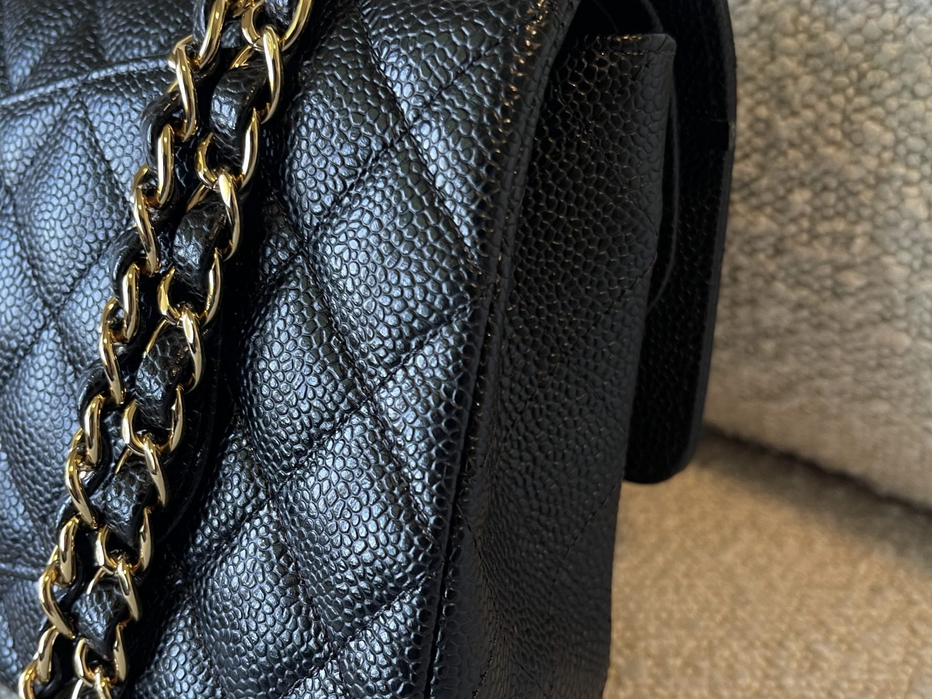 CHANEL Handbag Black Caviar Quilted Classic Flap Medium LGHW - Redeluxe