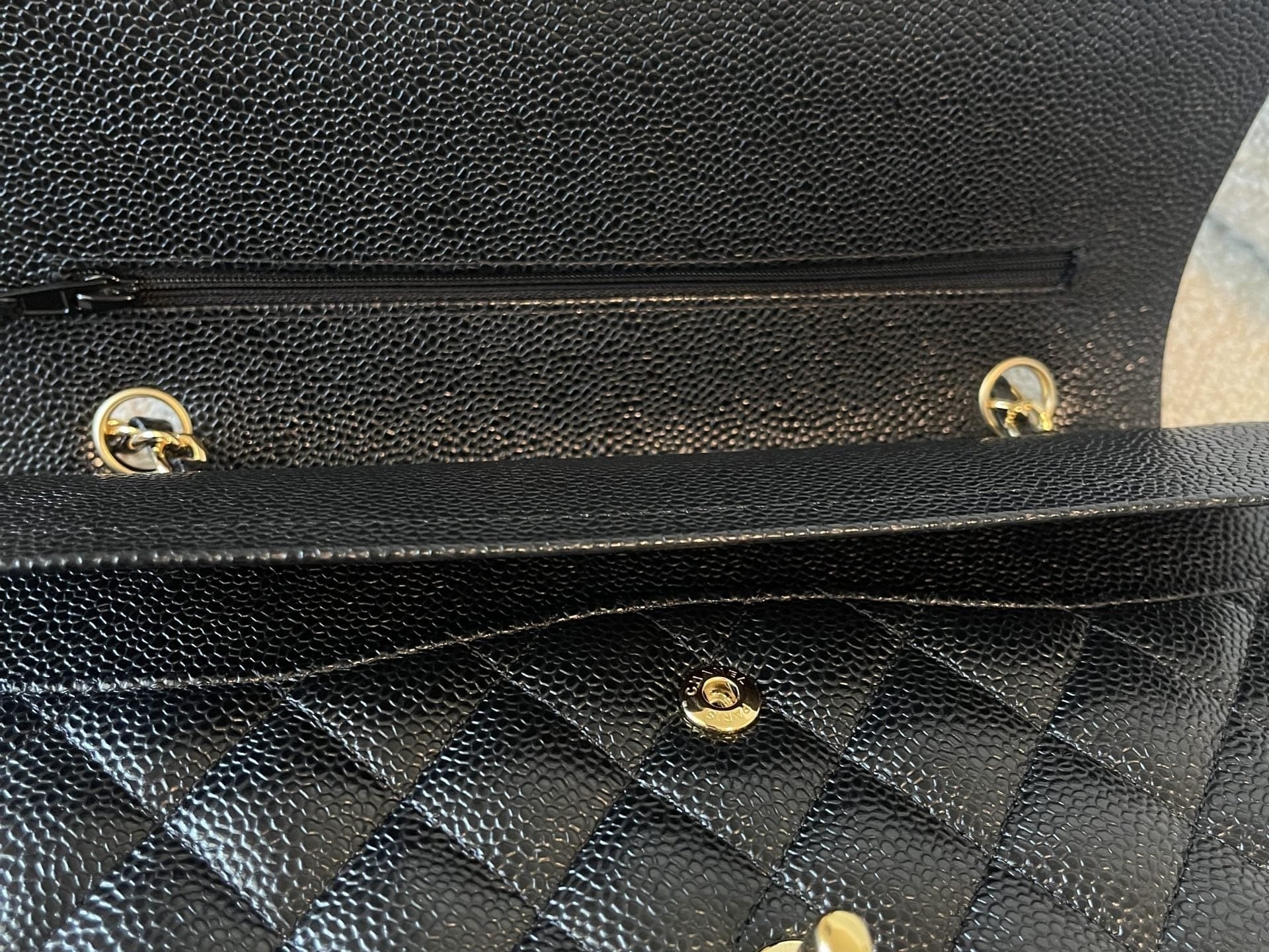 CHANEL Handbag Black Caviar Quilted Classic Flap Medium LGHW - Redeluxe