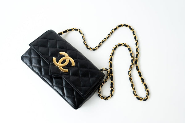 Buy CHANEL Vintage Black Lambskin Bag | REDELUXE Luxury Pre-Owned