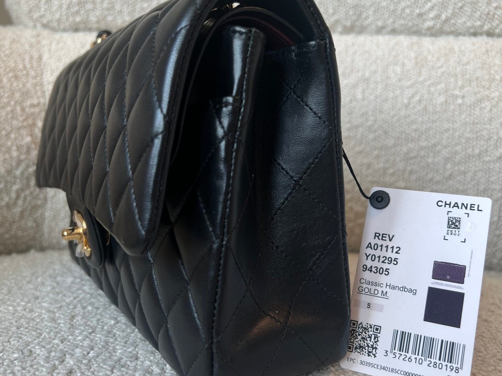 CHANEL Handbag Black Lambskin Quilted Classic Flap Medium GHW - Redeluxe