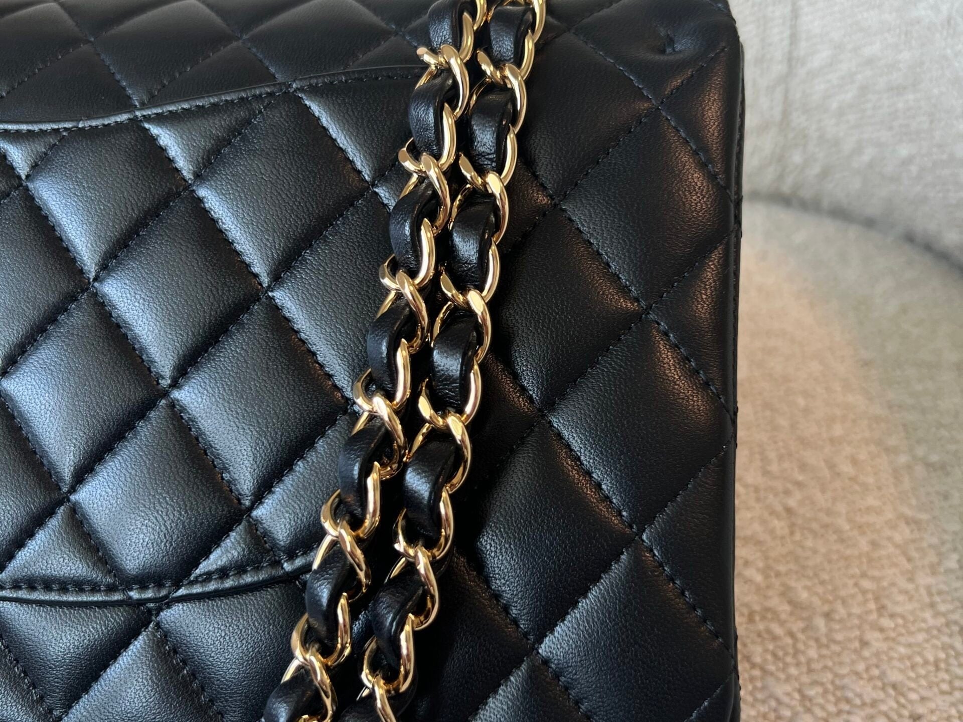 CHANEL Handbag Black Lambskin Quilted Classic Flap Medium GHW - Redeluxe