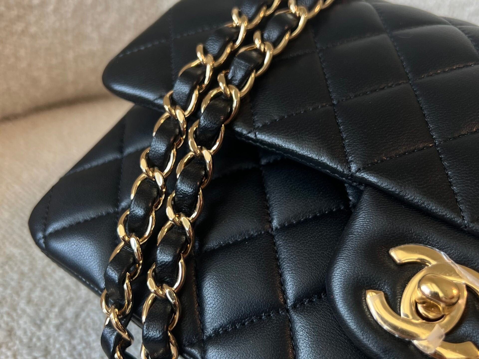 CHANEL Handbag Black Lambskin Quilted Classic Flap Medium GHW - Redeluxe