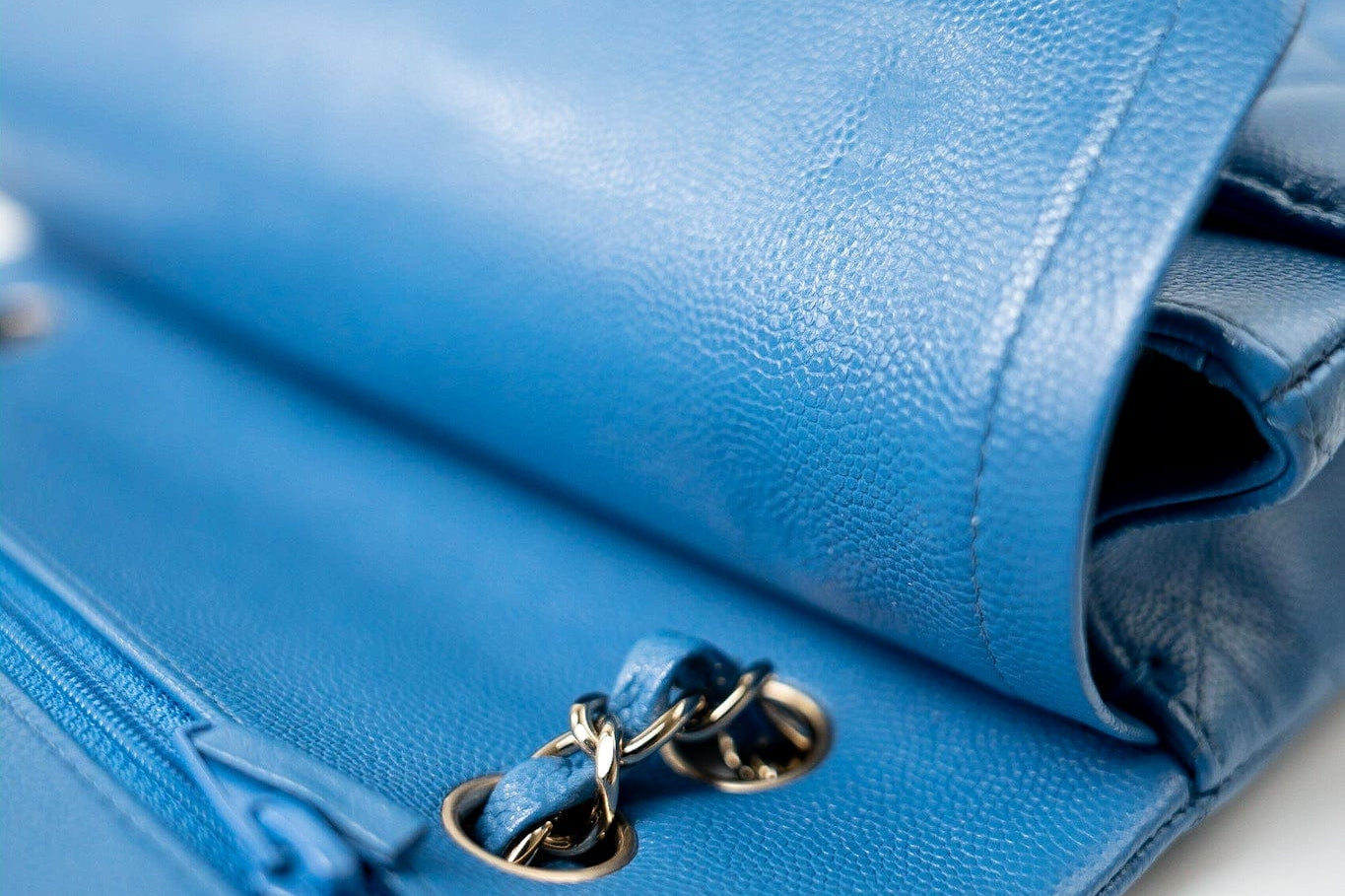CHANEL Handbag Blue 20S Blue Caviar Quilted Classic Flap Medium Light Gold Hardware - Redeluxe