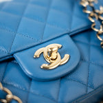 CHANEL Handbag Blue 20S Blue Caviar Quilted Classic Flap Medium Light Gold Hardware - Redeluxe