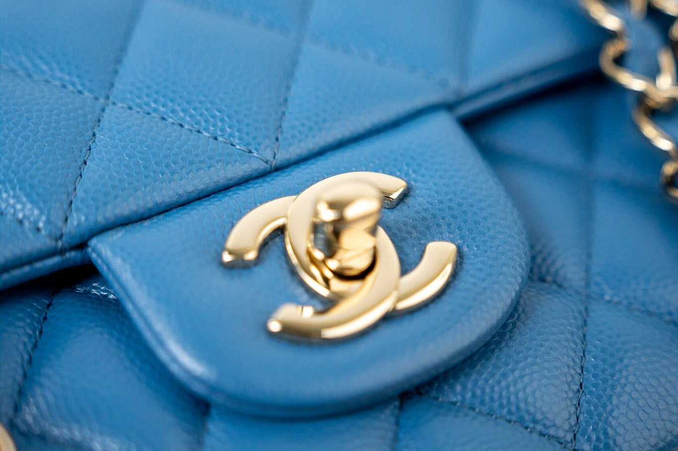 CHANEL Handbag Blue 20S Blue Caviar Quilted Classic Flap Medium Light Gold Hardware - Redeluxe