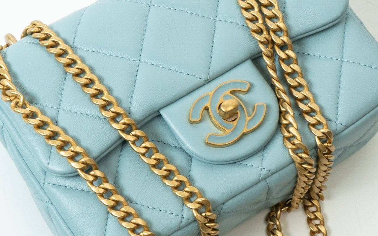 CHANEL Handbag Blue 22P Light Blue Mini Square Enamel Lambskin pending CC  AGHW - Redeluxe