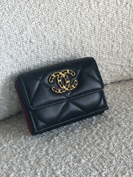 Chanel 19 Flap Lambskin Coin Purse Black – REDELUXE