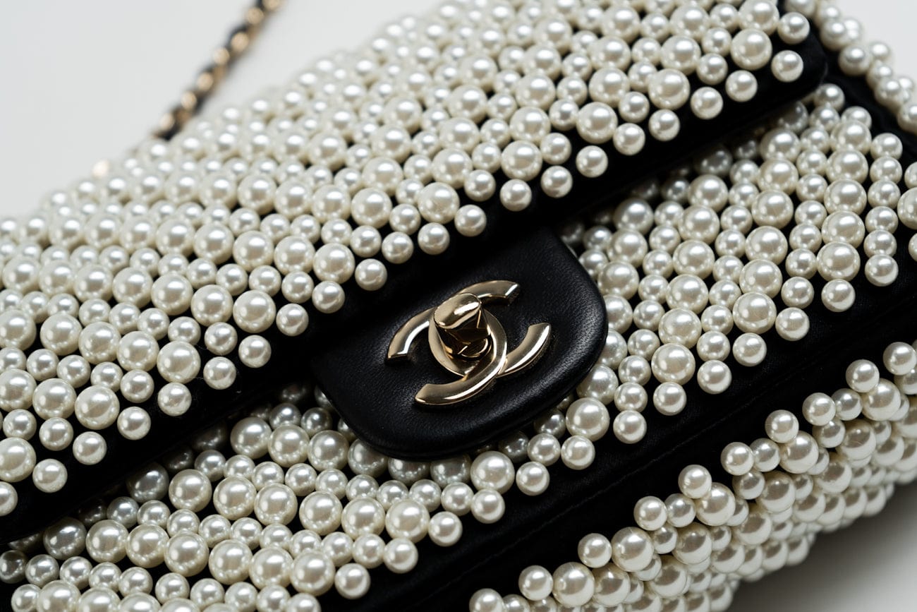 CHANEL Handbag Chanel 19S Mini Pearl On Flap - Redeluxe