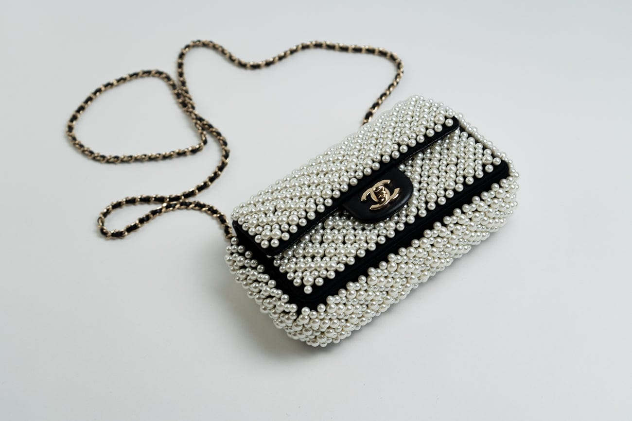 CHANEL Handbag Chanel 19S Mini Pearl On Flap - Redeluxe