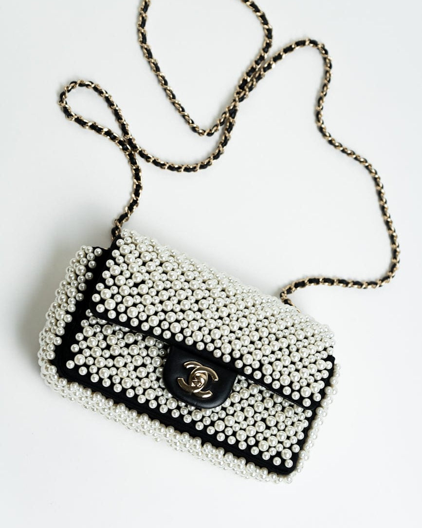 CHANEL Handbag Chanel 19S Mini Pearl On Flap - Redeluxe