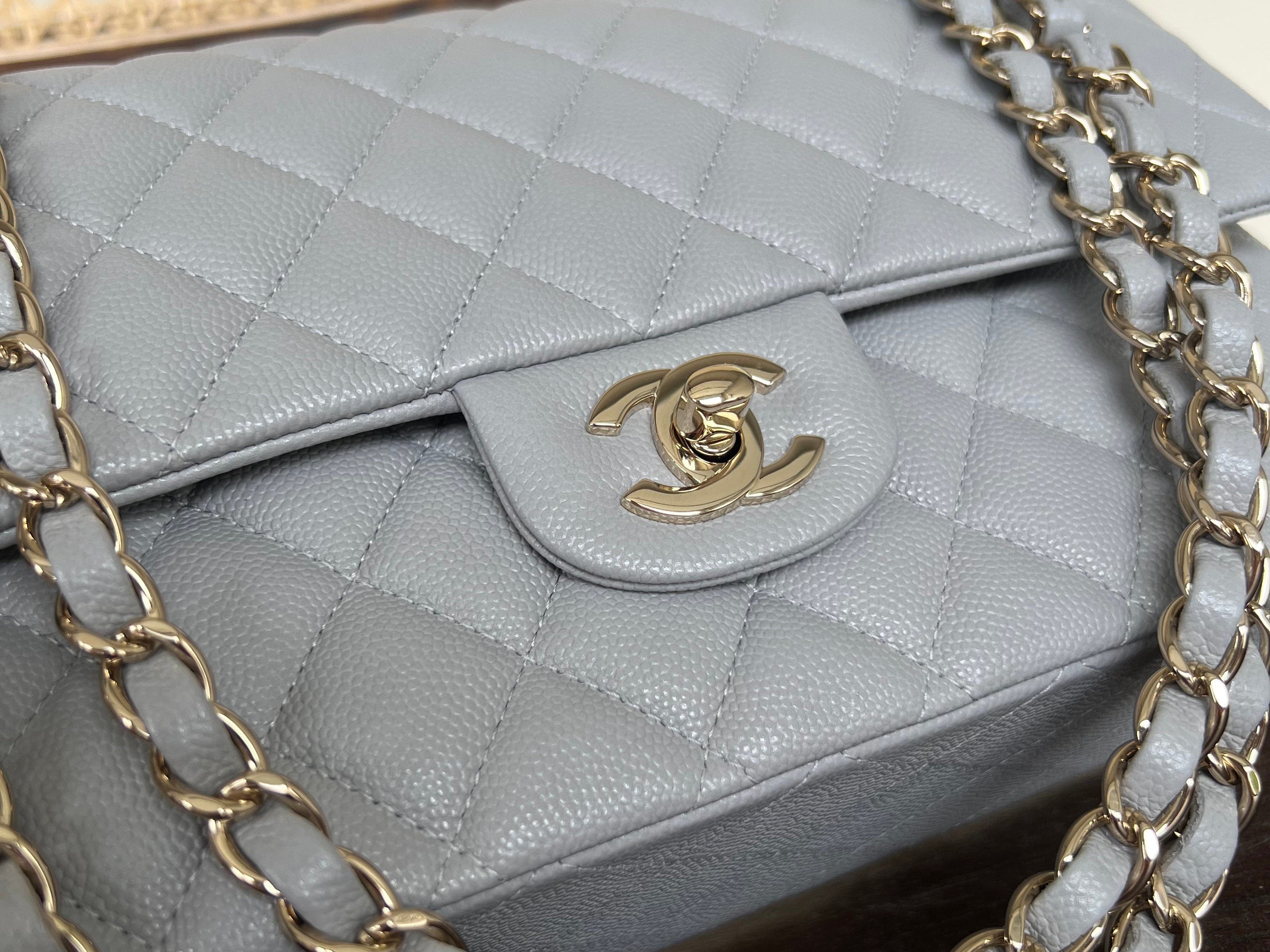 CHANEL Handbag Chanel 21A Grey Caviar Quilted Medium Classic Flap LGHW - Redeluxe