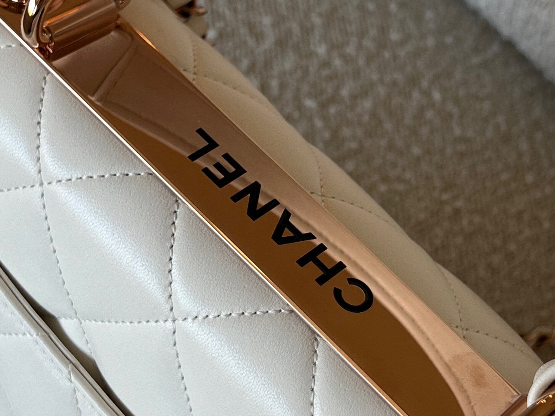 CHANEL Handbag Chanel 21B Small White Lambskin Quilted Trendy CC w/ Rose Gold Hardware - Redeluxe