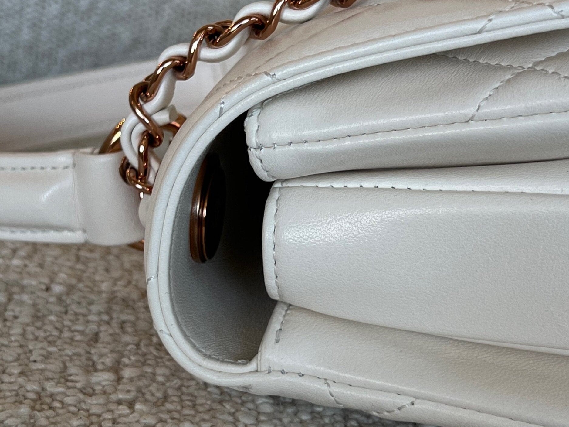 CHANEL Handbag Chanel 21B Small White Lambskin Quilted Trendy CC w/ Rose Gold Hardware - Redeluxe