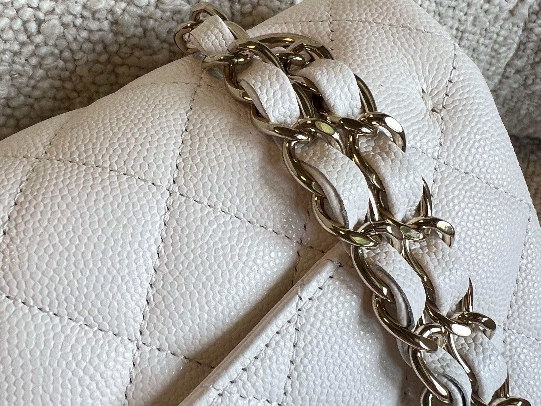 CHANEL Handbag Chanel 21B White Caviar Quilted Classic Flap Small LGHW - Redeluxe