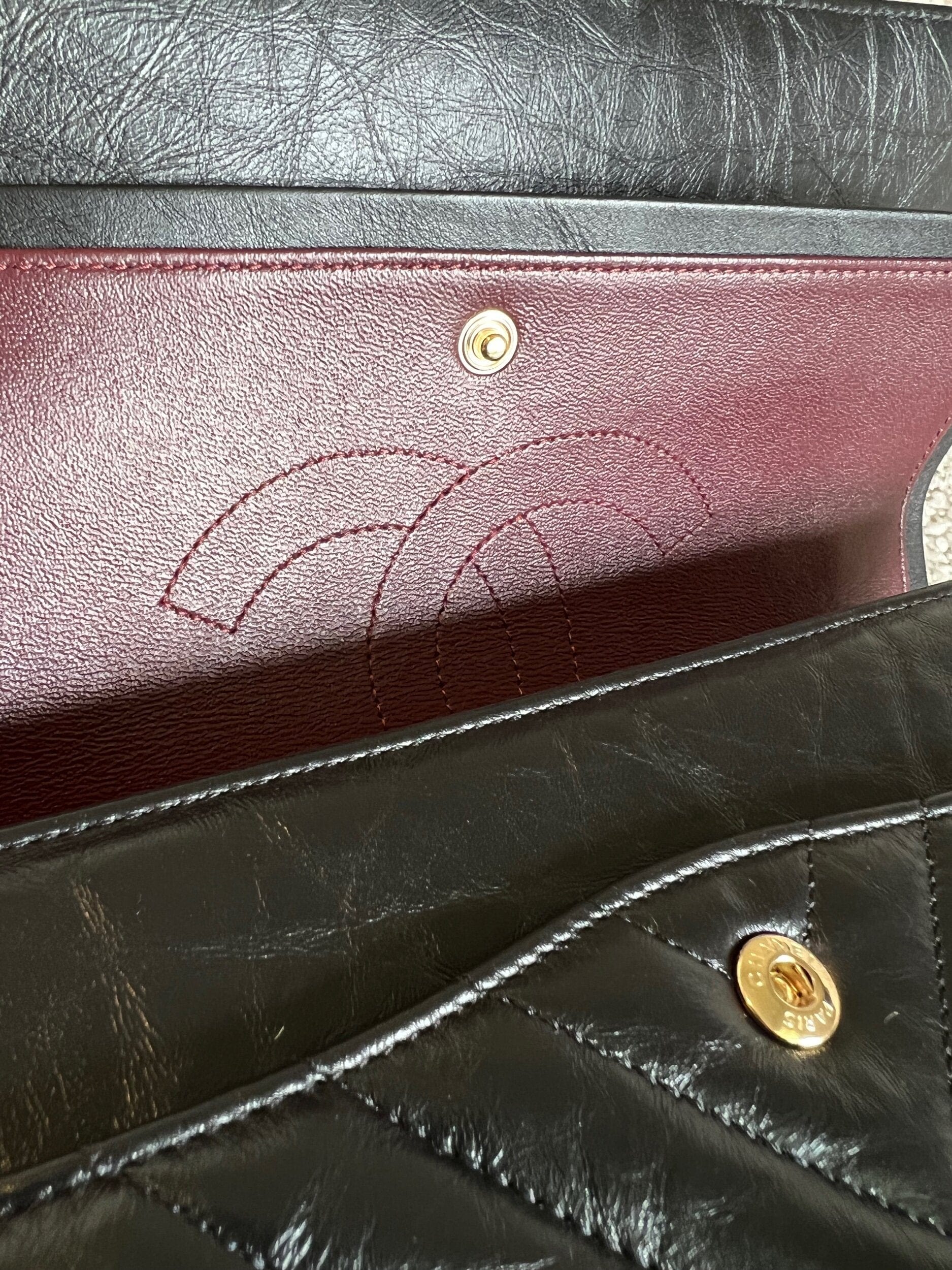 Chanel 21K Reissue 2.55 Black Chevron Aged Calfskin Quilted 225