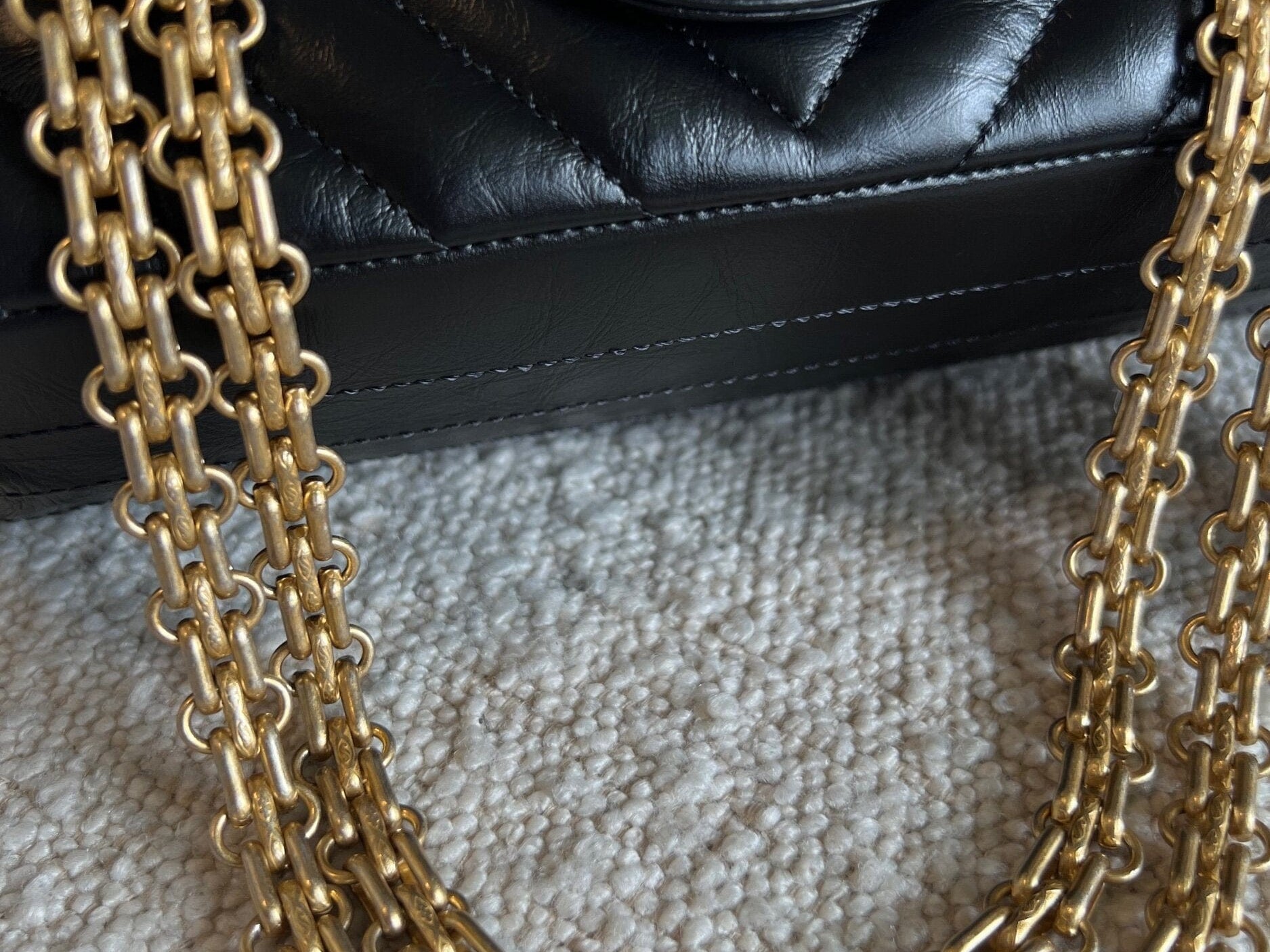 CHANEL Handbag Chanel 21K Reissue 2.55 Black Chevron Aged Calfskin Quilted 225 (Medium) AGHW - Redeluxe